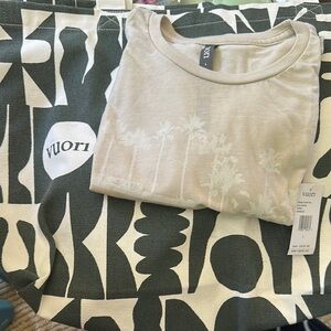 NWT Vintage Coast Tee Large L- tshirt only